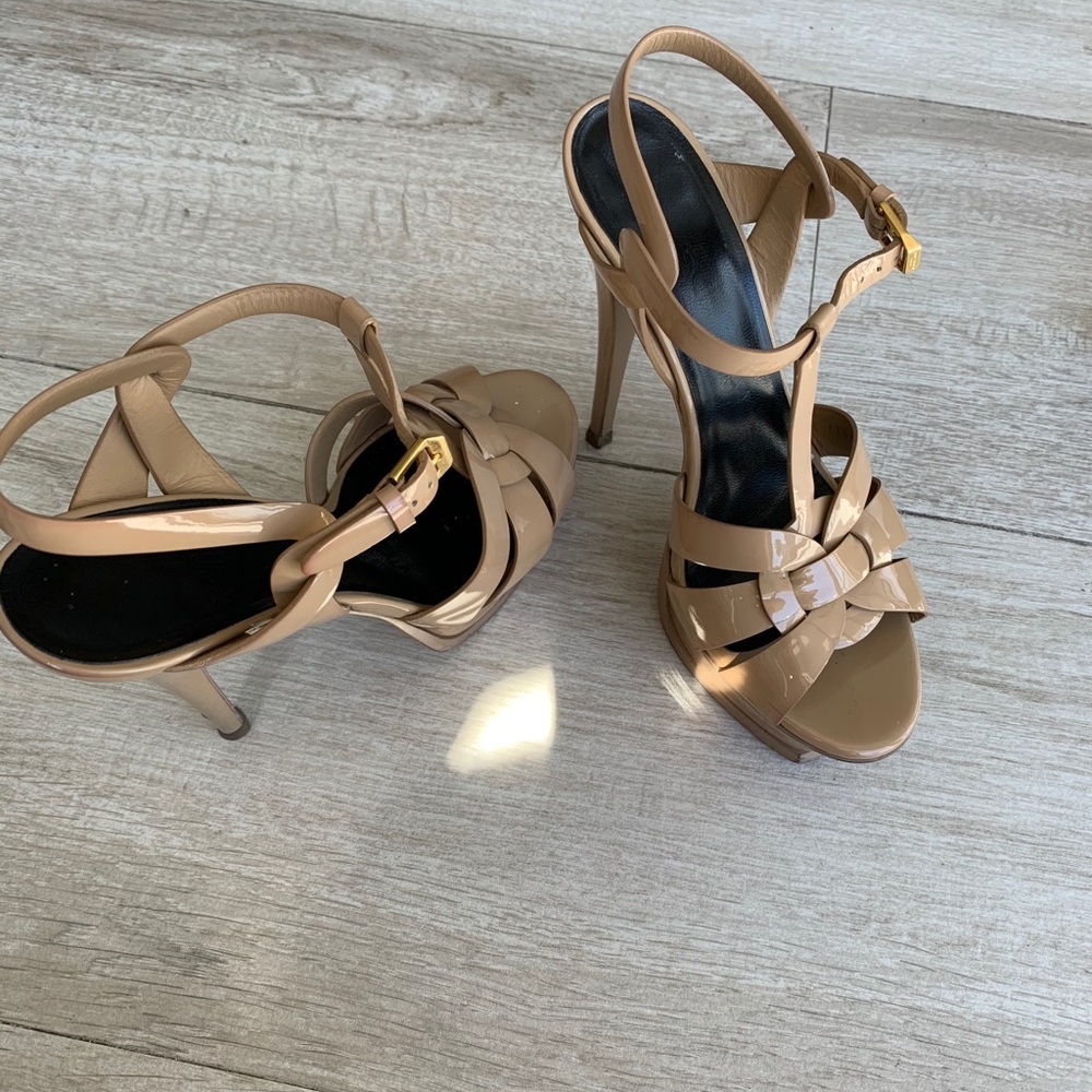 YSL Classic Nude size 38